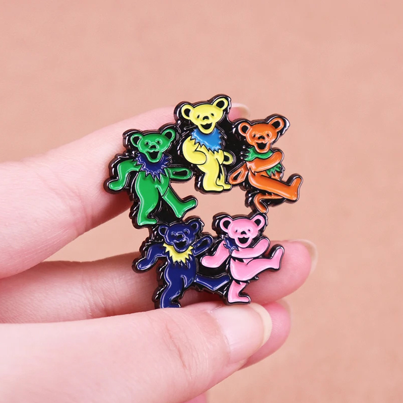 Dancing Bears Enamel Pin Rock  - Vintage Collectible Bears recension och pris
