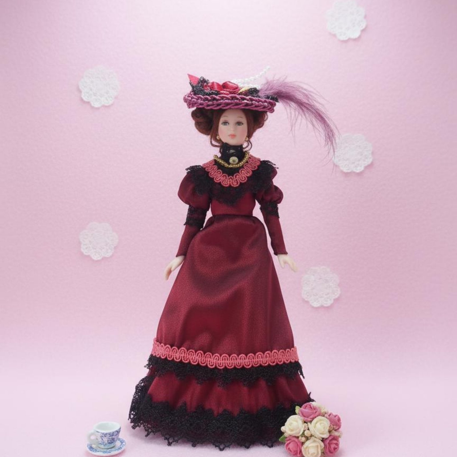 1:12 Victorian Porcelain Doll  - Vintage Collectible Porcelain Dolls recension och pris