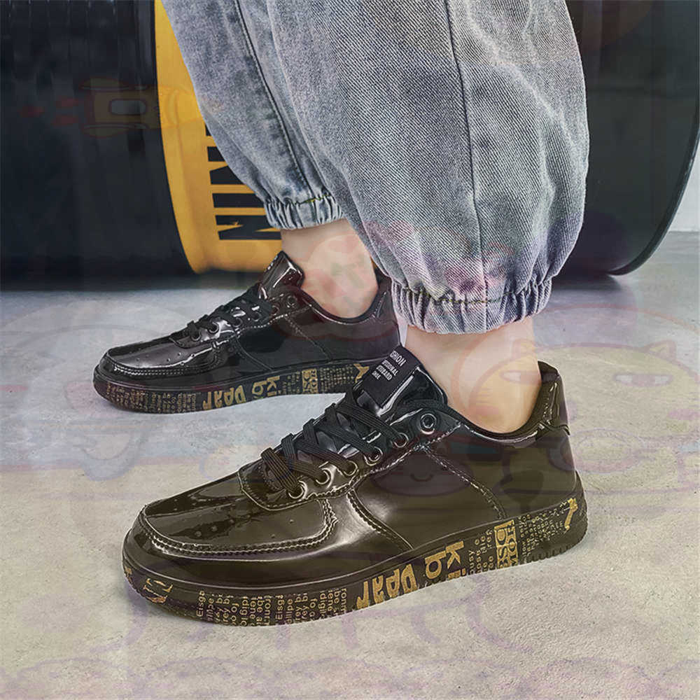 Round Foot Size 45 Sneakers Wh - Most Expensive Vintage Collection recension och pris