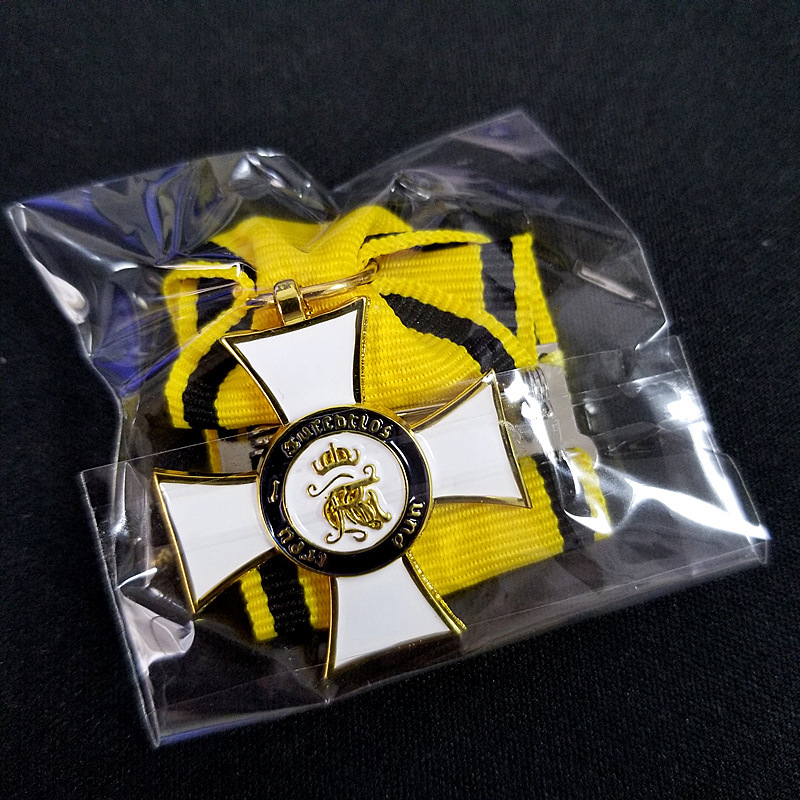 Classic Cross Medal Replica Co - Collectible Vintage Brooches recension och pris